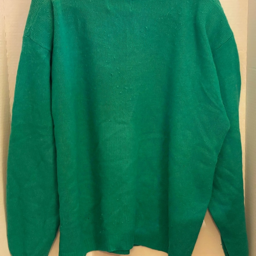 Forenza soft Green Crewneck Sweater with Pocket Size L